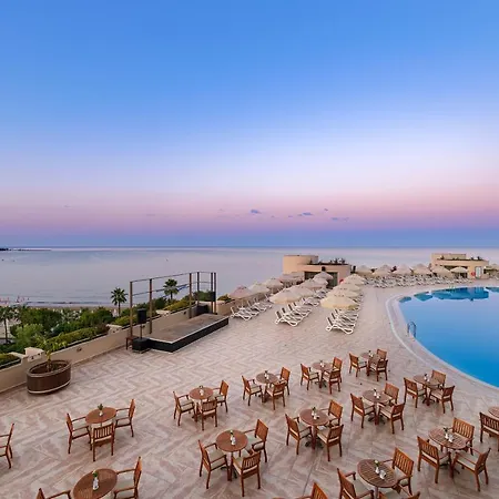 Melas Hotel Side